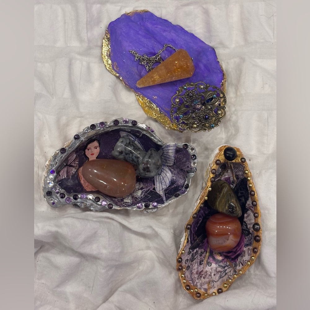 💜 Mystical Purple Oyster Shell Decor – Set of Three